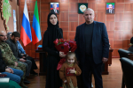 Главой Казбековского района вручены ордена Мужества семьям военнослужащих, погибших в ходе СВО