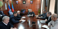 Гаджимурад Мусаев провел первое в новом году рабочее совещание с руководящим составом администрации - Казбековский район